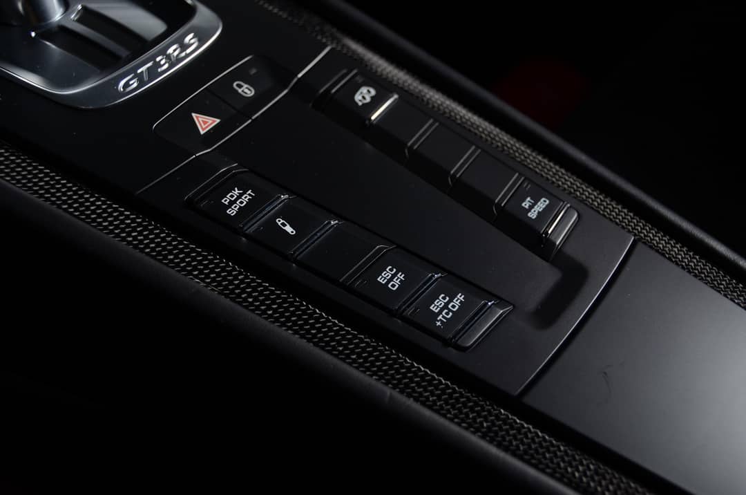 2016 Porsche 911 GT3 RS — photo 35