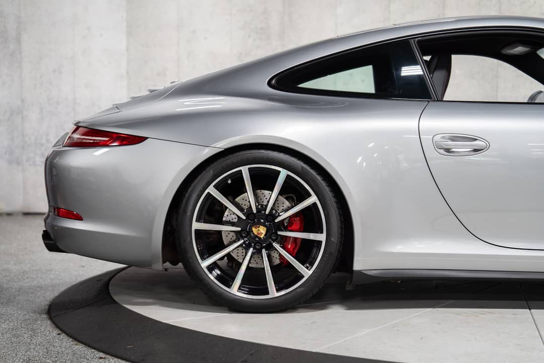 2014 Porsche 911 Carrera 4S — photo 2