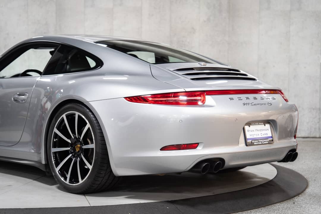 2014 Porsche 911 Carrera 4S — photo 16