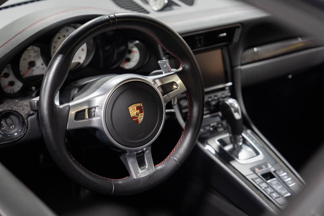 2014 Porsche 911 Carrera 4S — photo 17