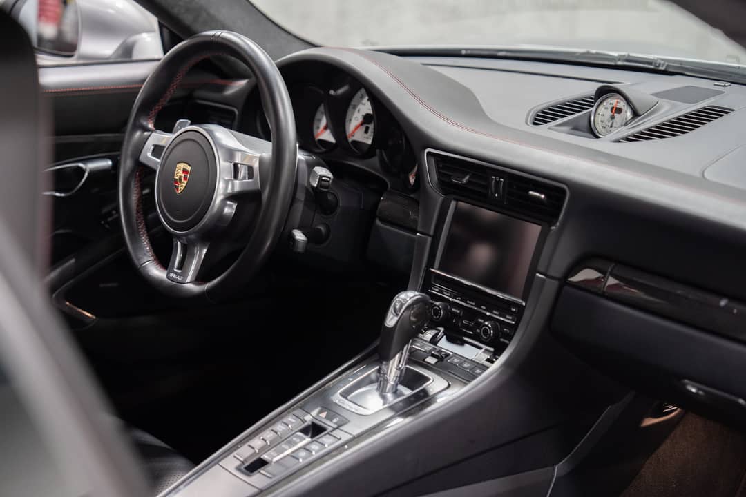 2014 Porsche 911 Carrera 4S — photo 28