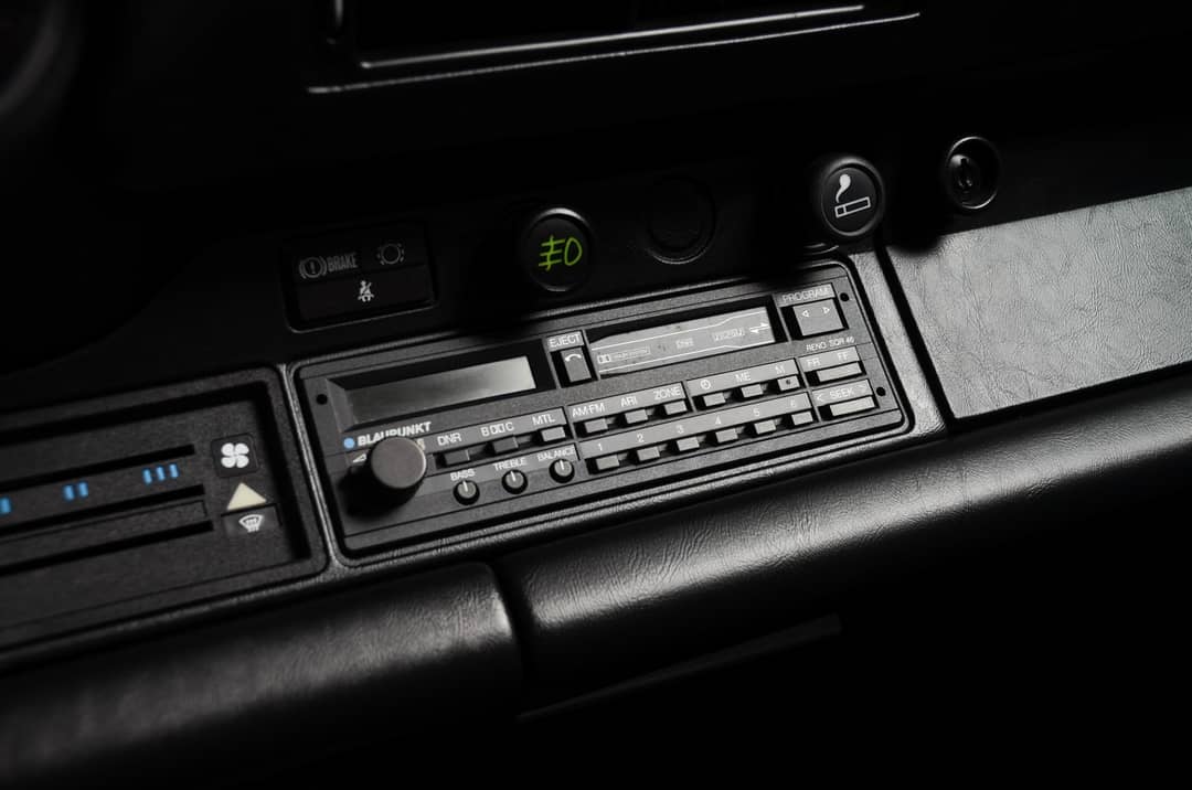 1987 Porsche 911 Targa — photo 36