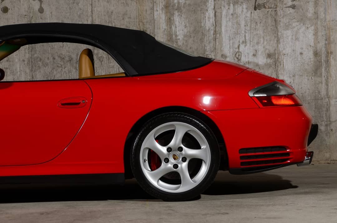 2004 Porsche 911 Carrera 4S — photo 24
