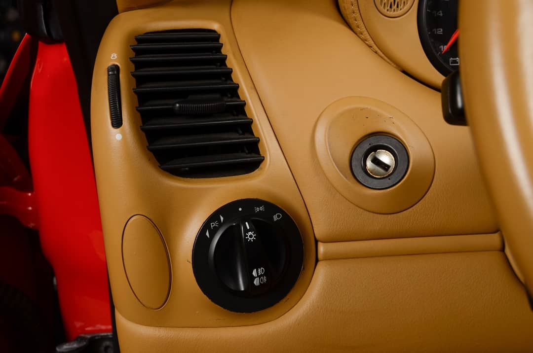 2004 Porsche 911 Carrera 4S — photo 43