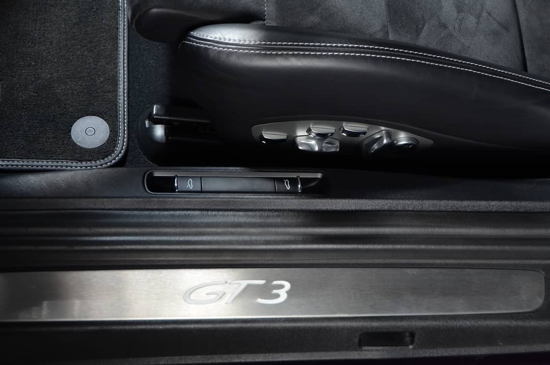 2018 Porsche 911 GT3 — photo 26