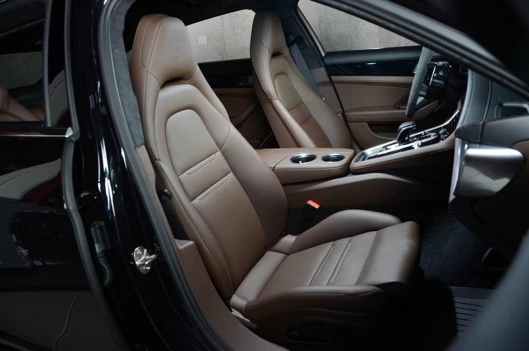 2023 Porsche Panamera Turbo S Executive — photo 12