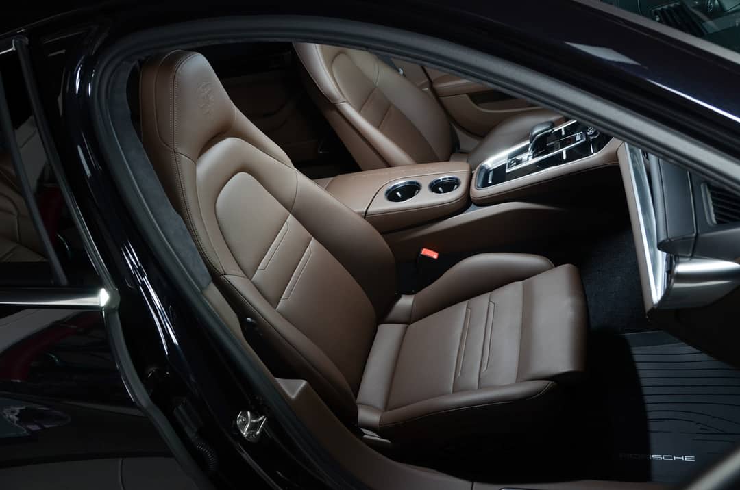 2023 Porsche Panamera Turbo S Executive — photo 13