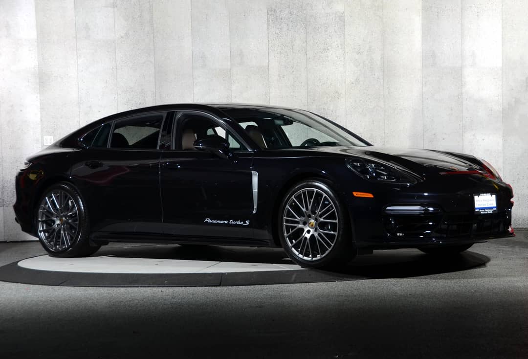 2023 Porsche Panamera Turbo S Executive — photo 3