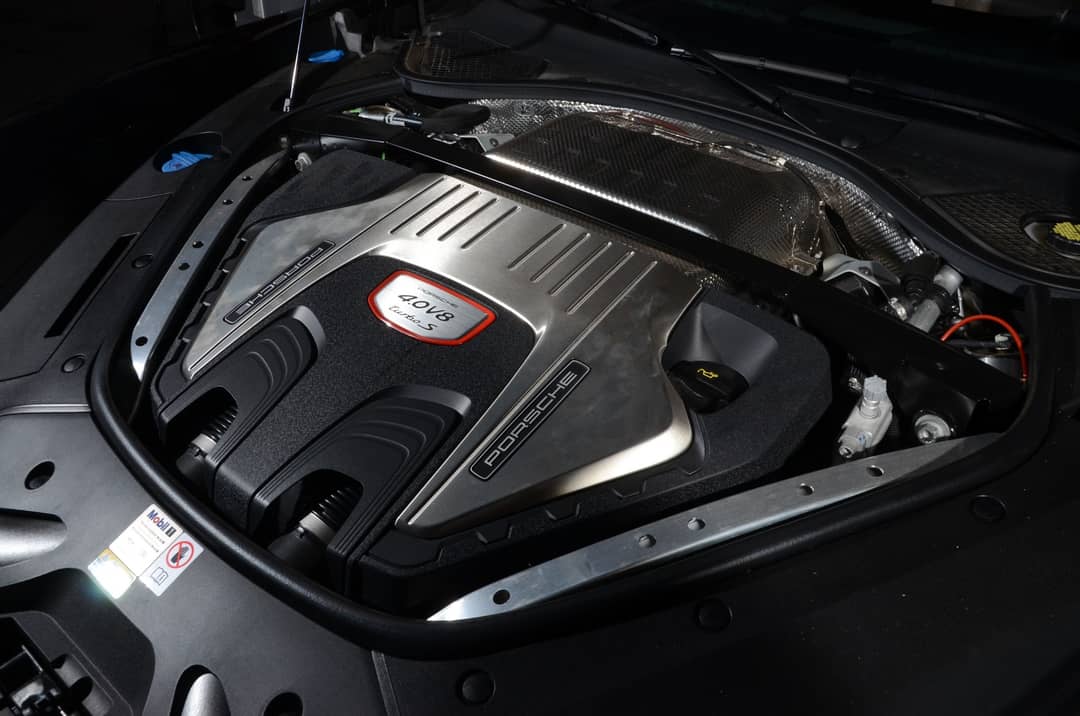 2023 Porsche Panamera Turbo S Executive — photo 20
