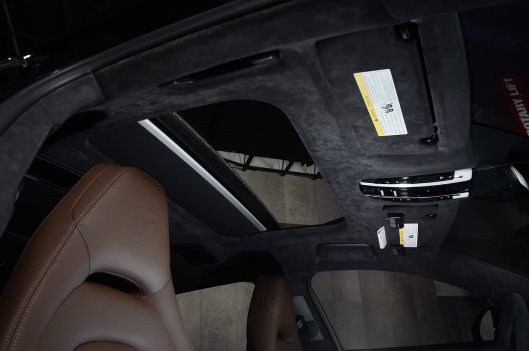 2023 Porsche Panamera Turbo S Executive — photo 22