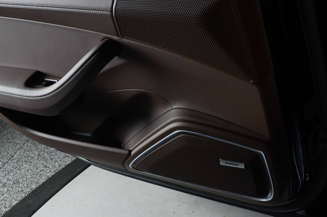 2023 Porsche Panamera Turbo S Executive — photo 28