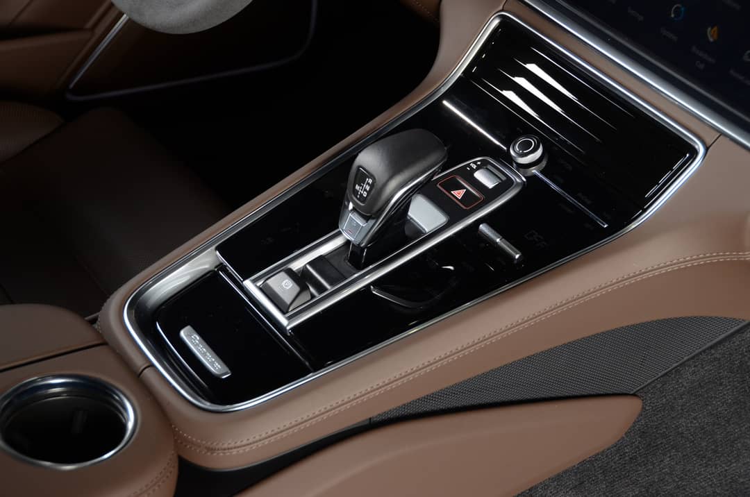 2023 Porsche Panamera Turbo S Executive — photo 39