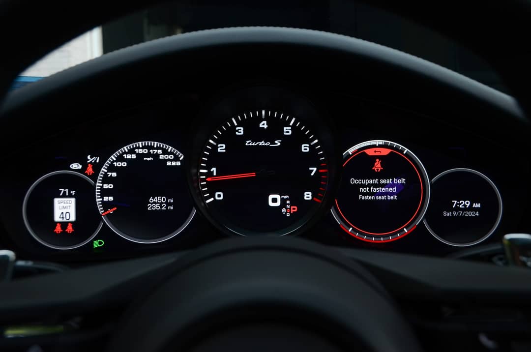 2023 Porsche Panamera Turbo S Executive — photo 42