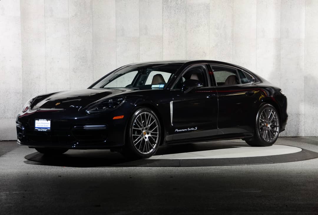 2023 Porsche Panamera Turbo S Executive — photo 6