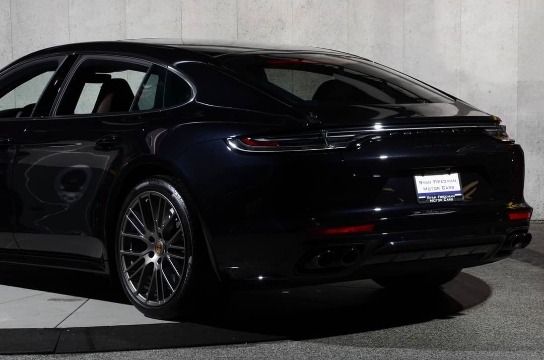 2023 Porsche Panamera Turbo S Executive — photo 8