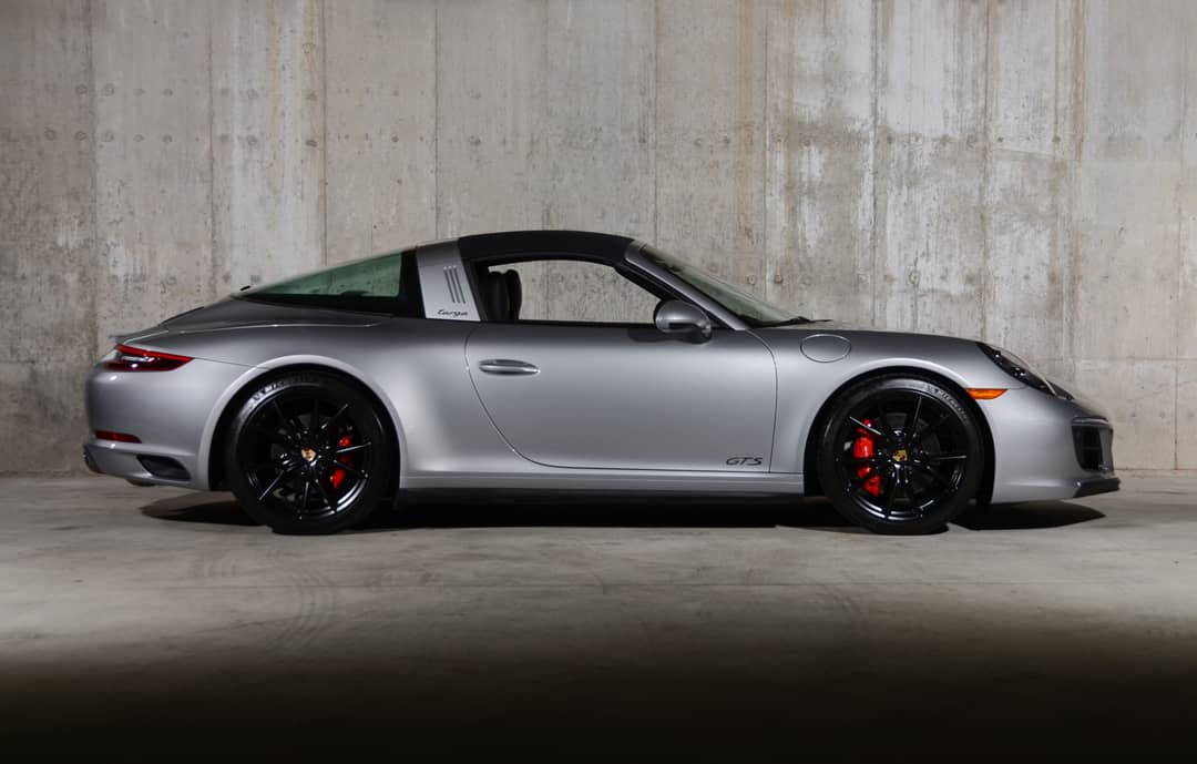 2018 Porsche 911 Targa 4 GTS — photo 2