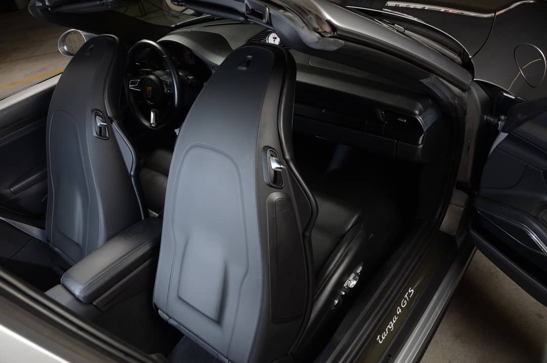 2018 Porsche 911 Targa 4 GTS — photo 17