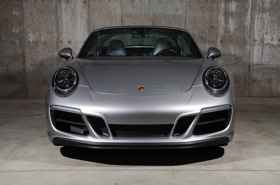 2018 Porsche 911 Targa 4 GTS — photo 23