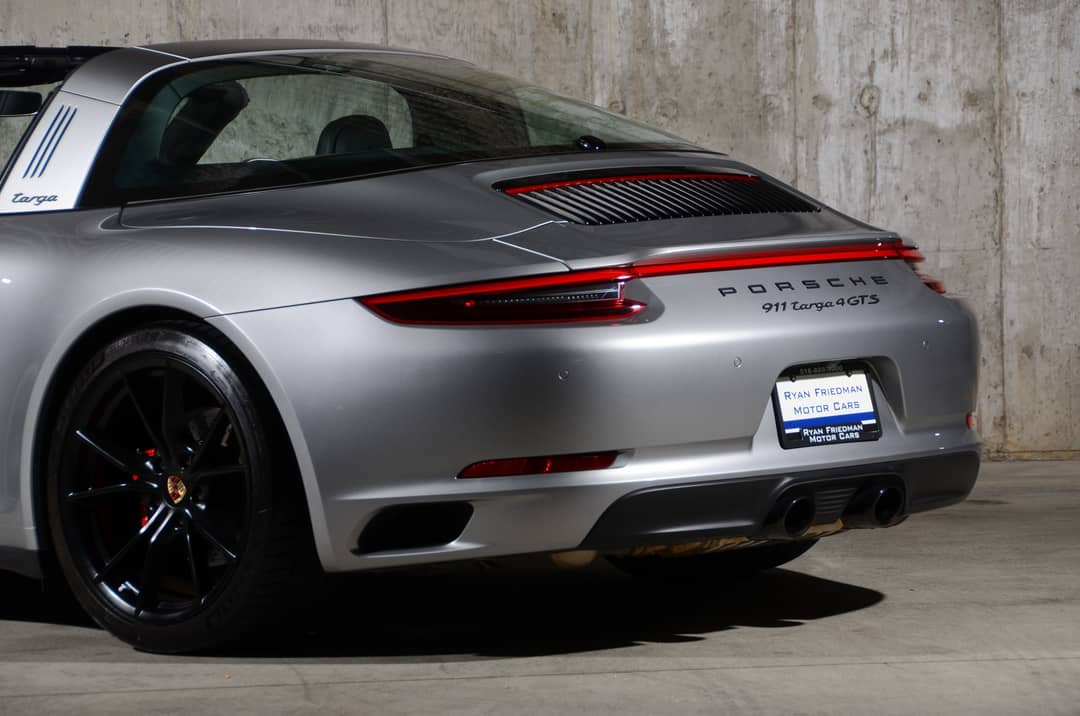 2018 Porsche 911 Targa 4 GTS — photo 34