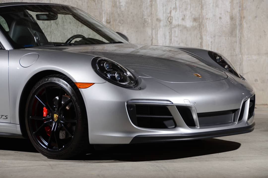 2018 Porsche 911 Targa 4 GTS — photo 8