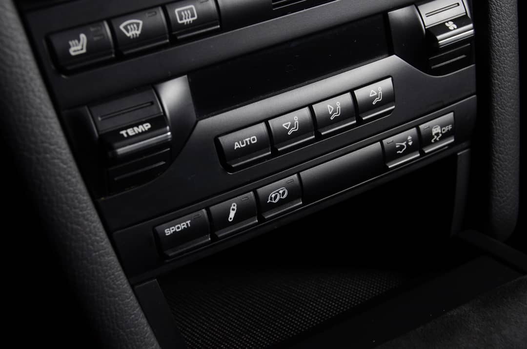 2012 Porsche 911 Carrera GTS — photo 39