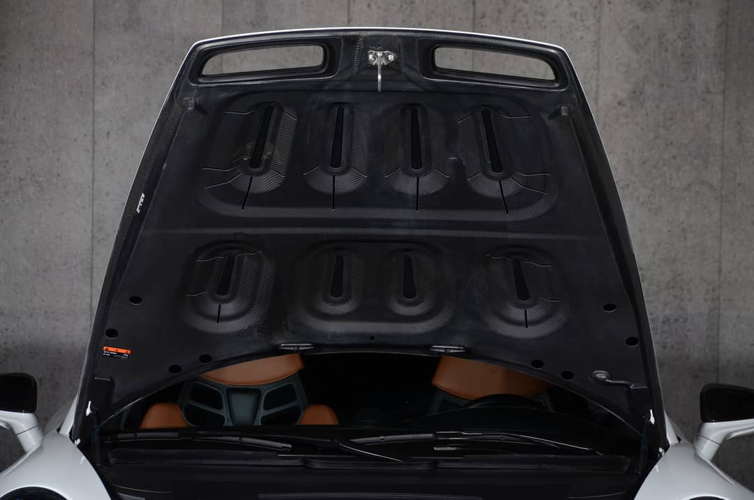 2024 Porsche 911 GT3 Touring — photo 12