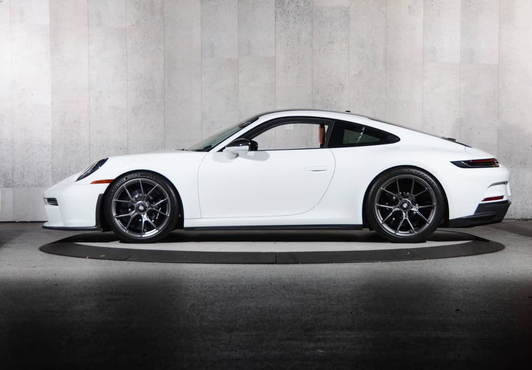2024 Porsche 911 GT3 Touring — photo 18