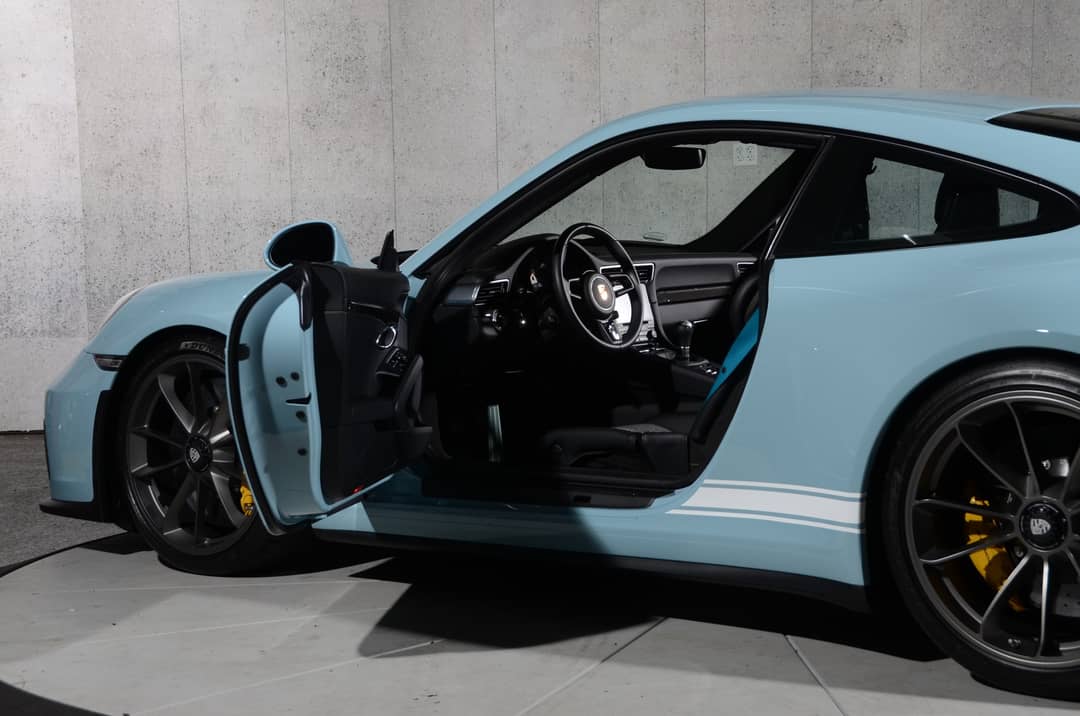 2018 Porsche 911 GT3 Touring — photo 22