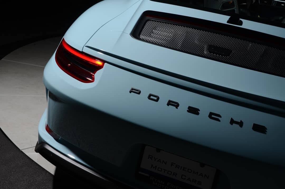 2018 Porsche 911 GT3 Touring — photo 24