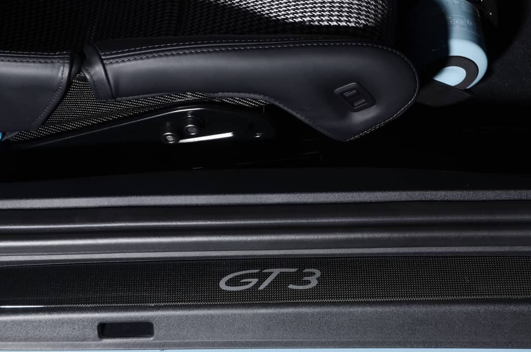 2018 Porsche 911 GT3 Touring — photo 31