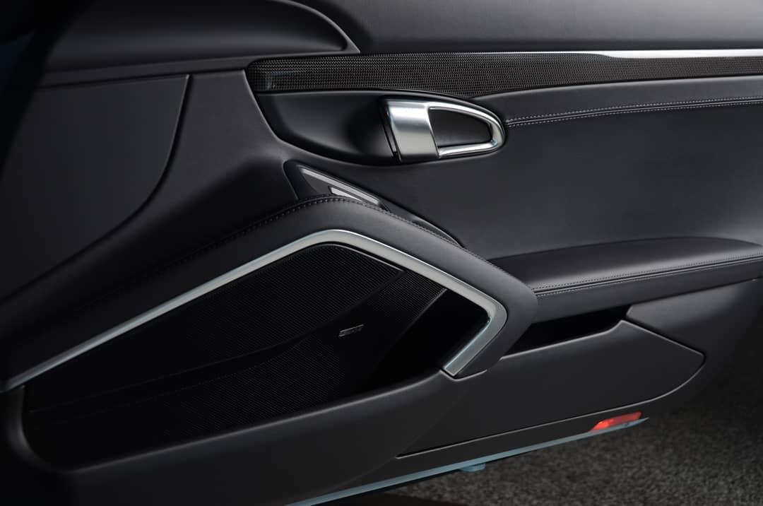 2018 Porsche 911 GT3 Touring — photo 35