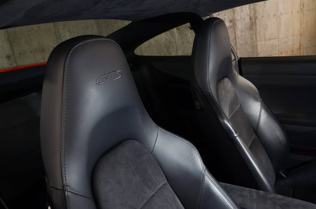 2016 Porsche 911 Carrera GTS — photo 12