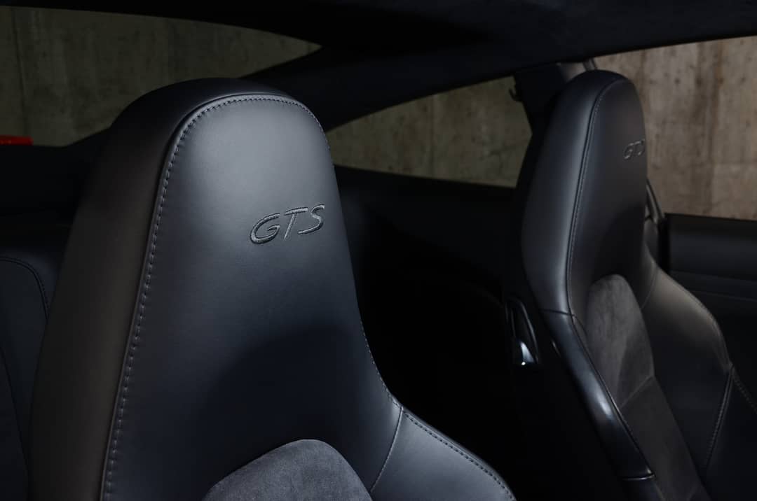 2016 Porsche 911 Carrera GTS — photo 17