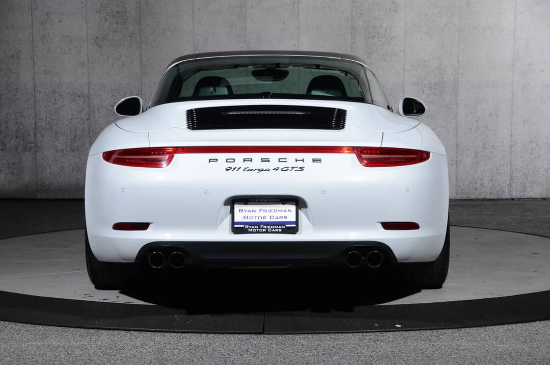 2016 Porsche 911 Targa 4 GTS — photo 25