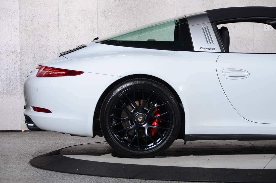 2016 Porsche 911 Targa 4 GTS — photo 4