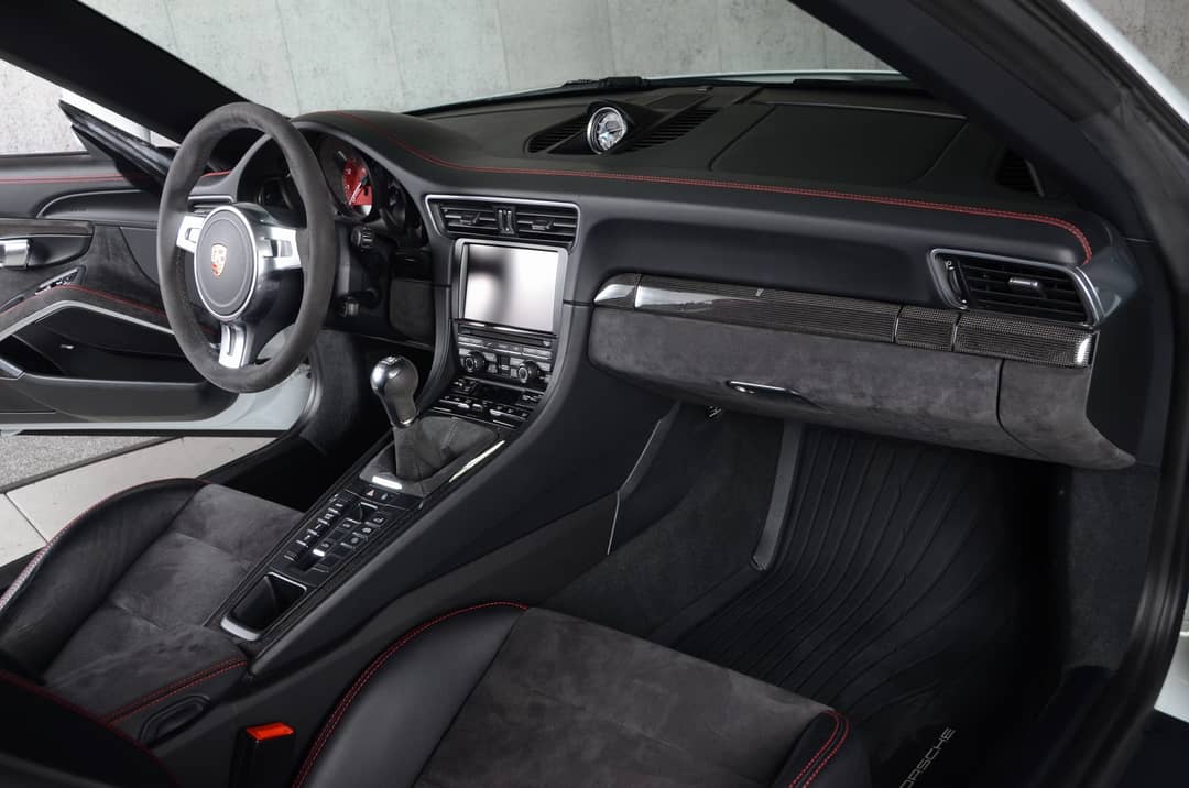 2016 Porsche 911 Targa 4 GTS — photo 30