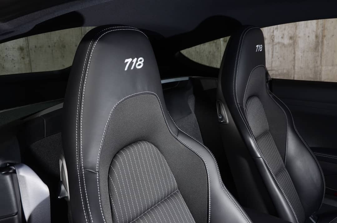 2021 Porsche 718 Cayman T — photo 11
