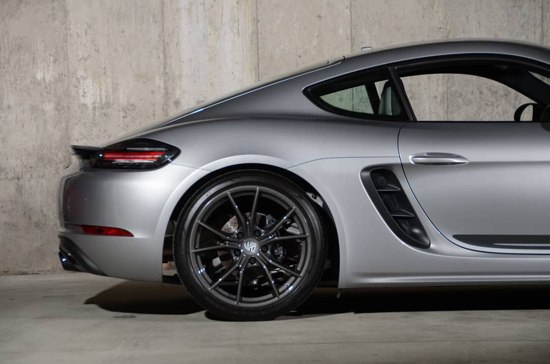 2021 Porsche 718 Cayman T — photo 3