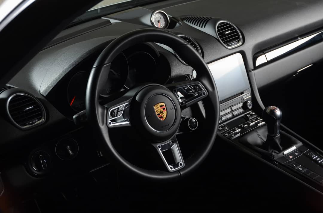 2021 Porsche 718 Cayman T — photo 30