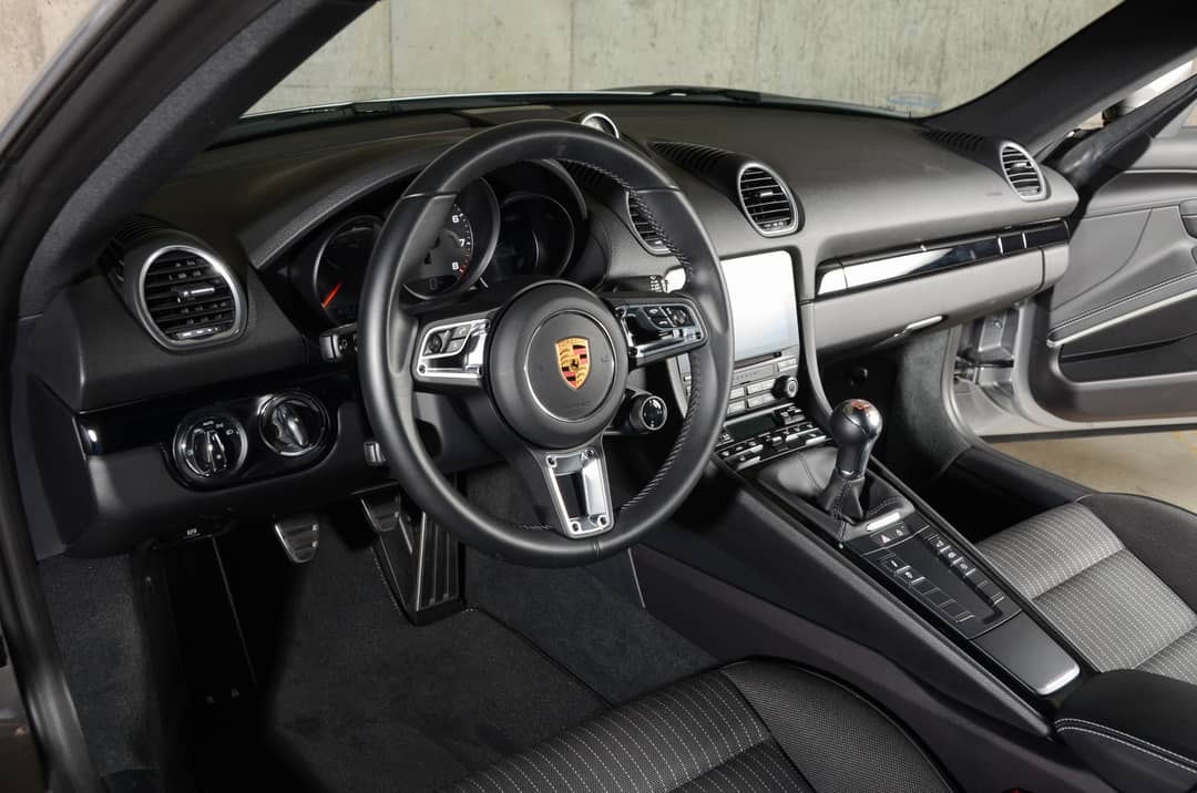 2021 Porsche 718 Cayman T — photo 40