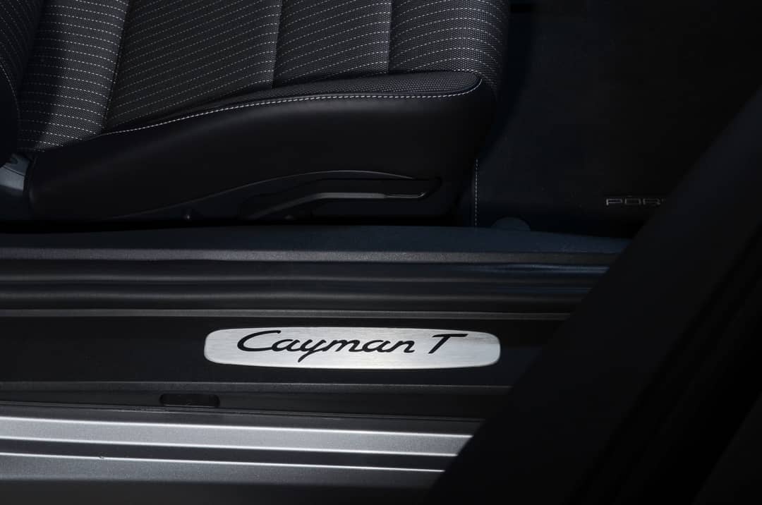 2021 Porsche 718 Cayman T — photo 9