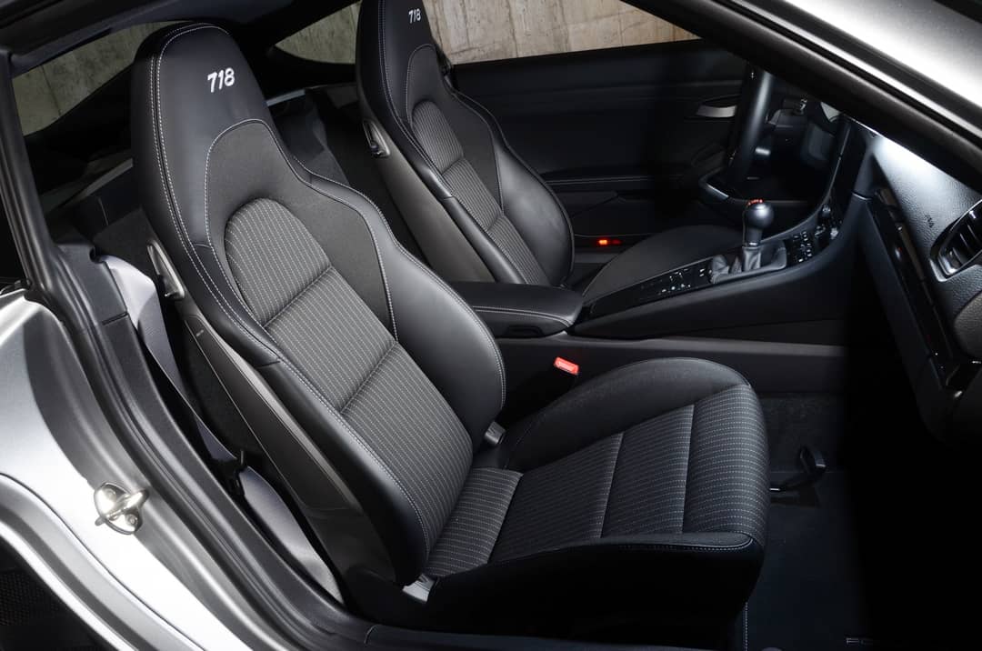 2021 Porsche 718 Cayman T — photo 10
