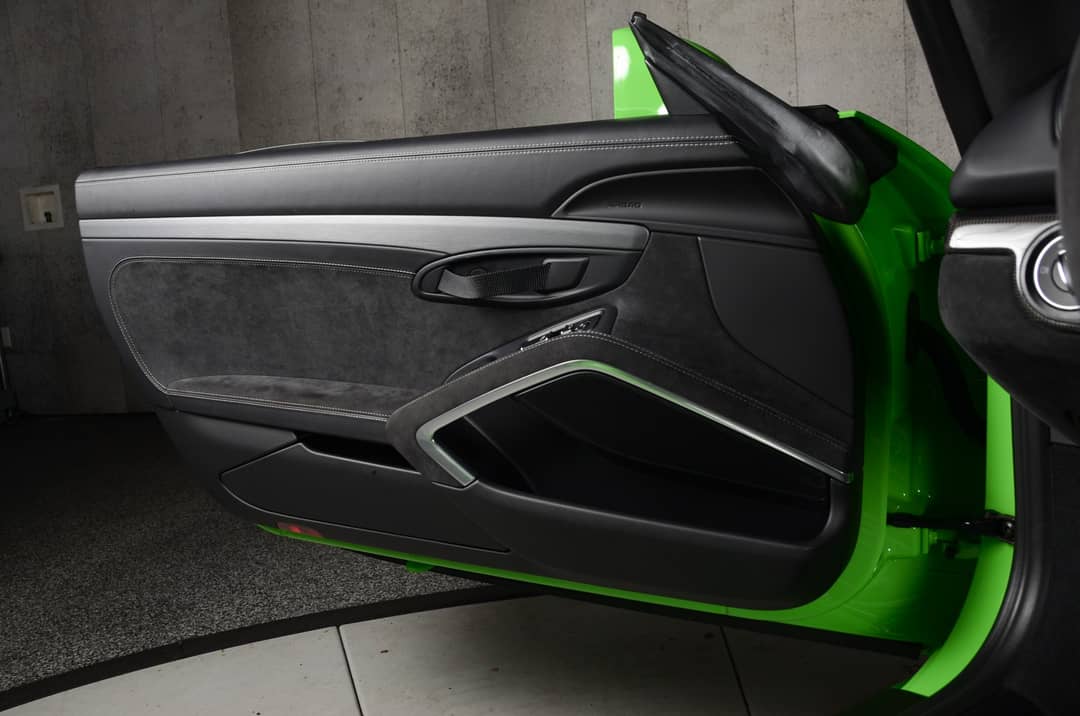 2016 Porsche Cayman GT4 — photo 34