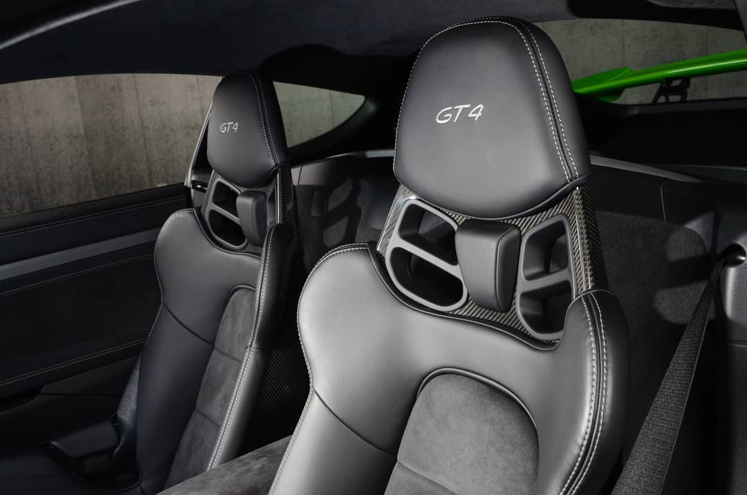 2016 Porsche Cayman GT4 — photo 43