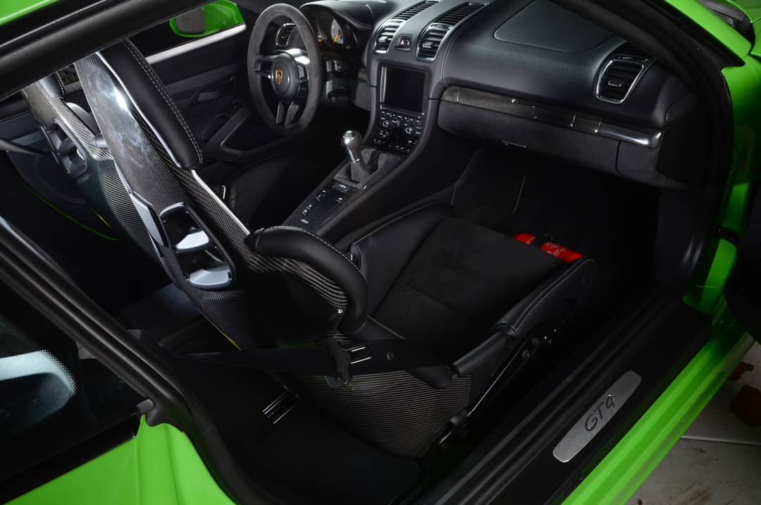 2016 Porsche Cayman GT4 — photo 49
