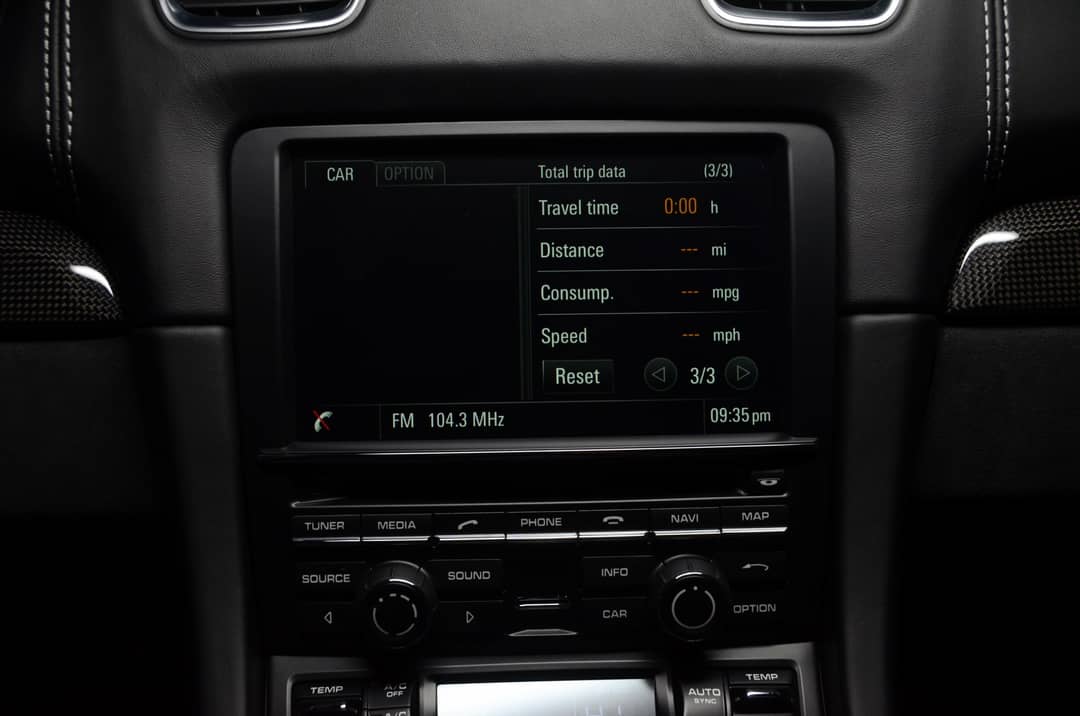 2016 Porsche Cayman GT4 — photo 52