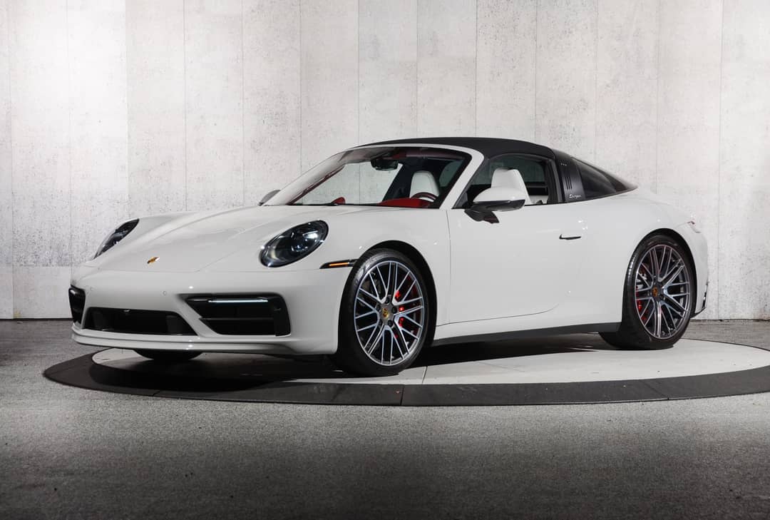 2022 Porsche 911 Targa 4S — photo 14