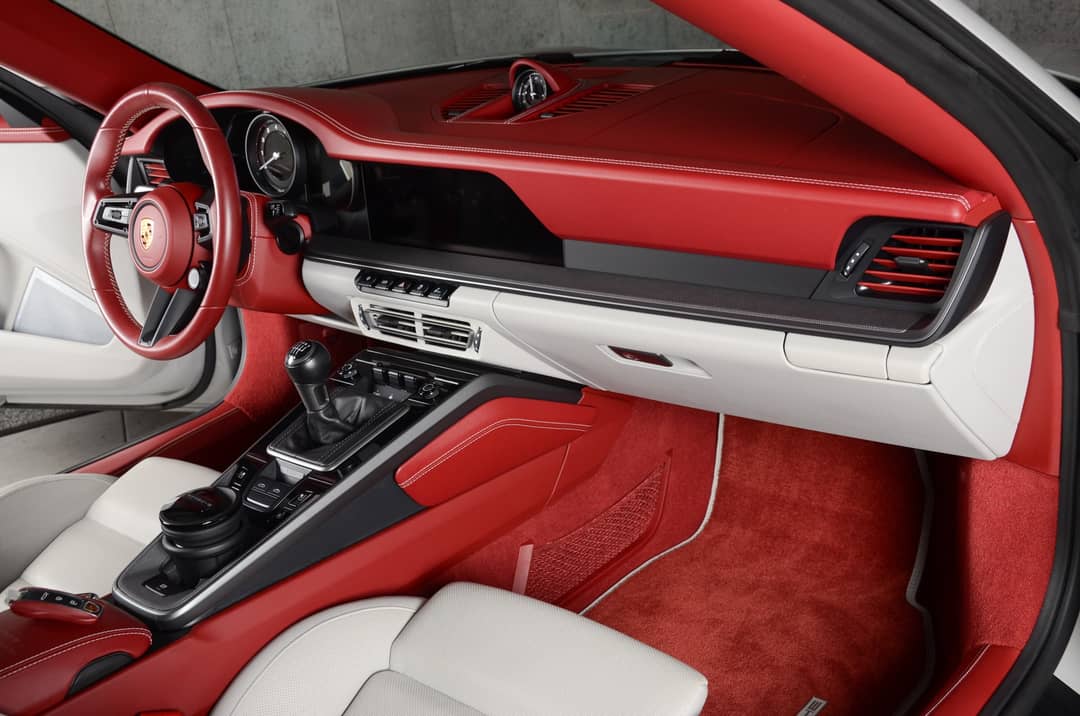 2022 Porsche 911 Targa 4S — photo 29
