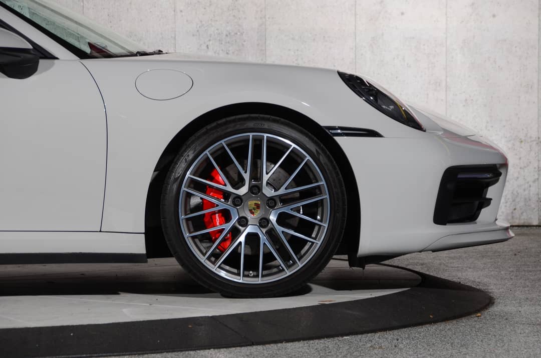 2022 Porsche 911 Targa 4S — photo 4