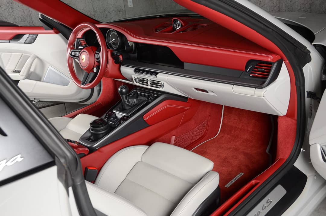 2022 Porsche 911 Targa 4S — photo 30